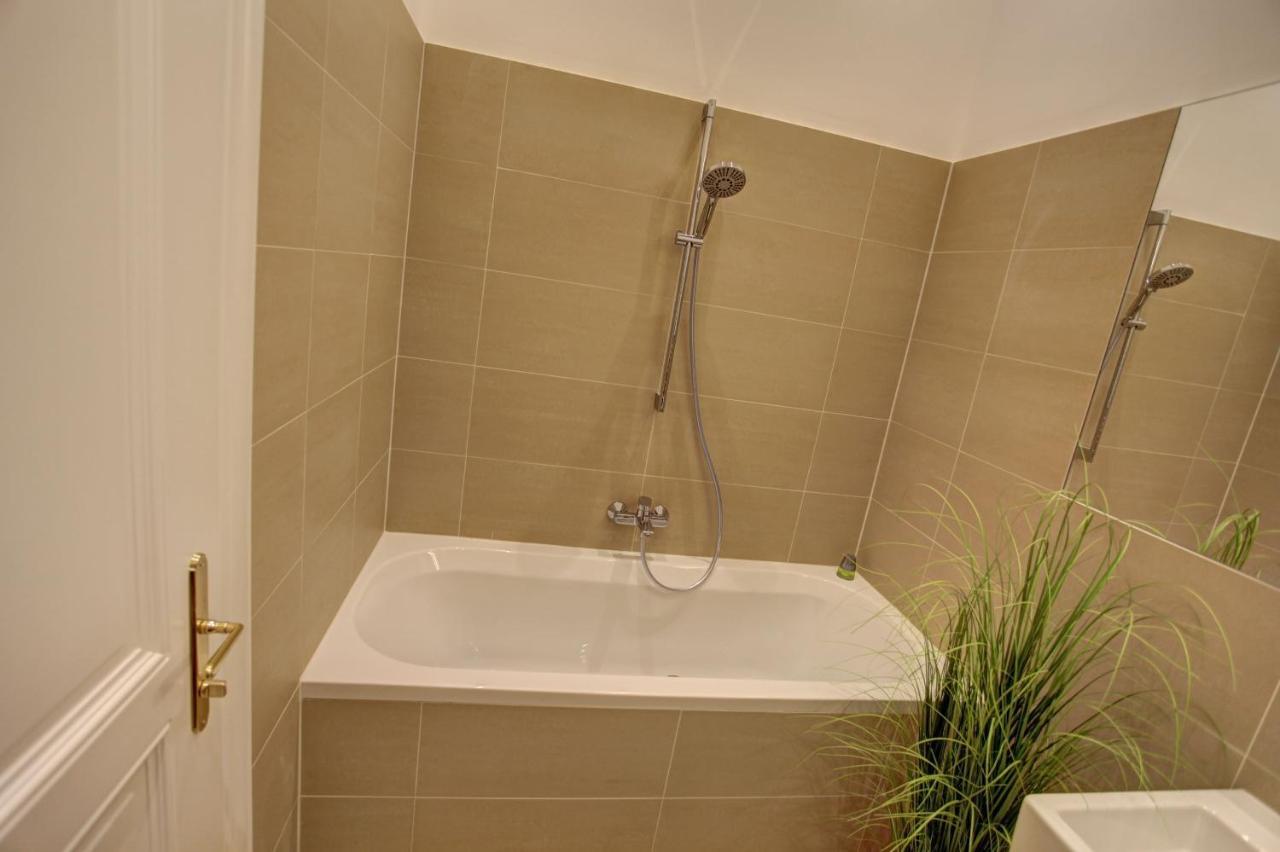 Gasser Apartments - Altstadt City Center Βιέννη Εξωτερικό φωτογραφία